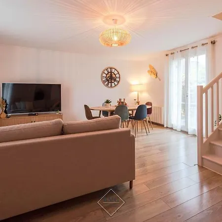 Jolie Maison Disneyland Bmyguest